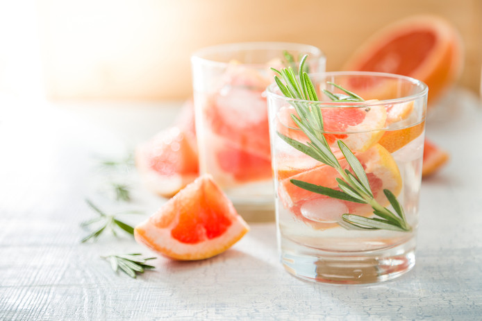 Voldoende water drinken om af te vallen